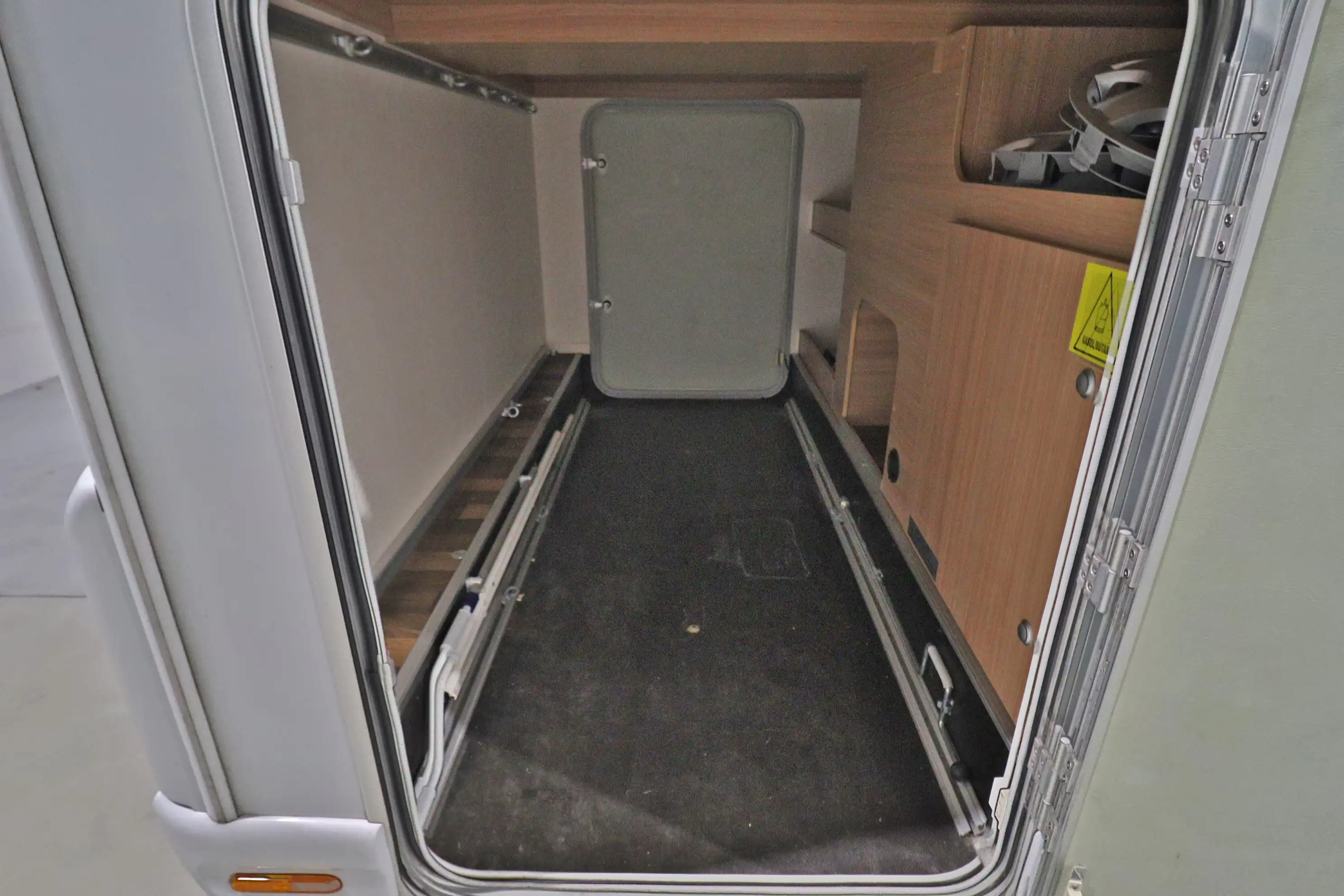 KNAUS SKY TI 700 MEG